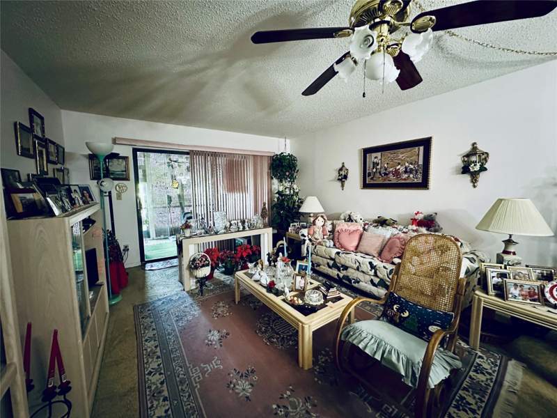 2 bedroom Condominium at 6090 N Sabal Palm Boulevard #110, Lakes Of Carriage Hills, Tamarac — photo 4