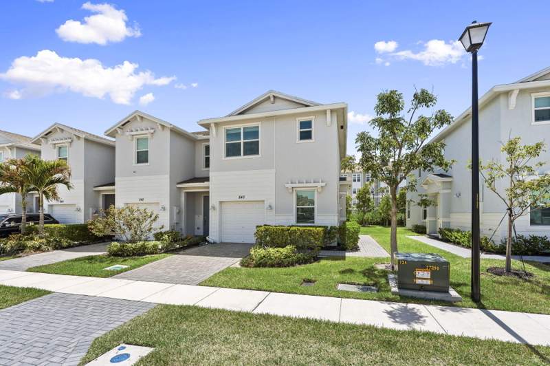 3 bedroom Townhouse at 840 SE Grovebush Lane, Veranda Plat No. 9, Port St. Lucie — photo 2