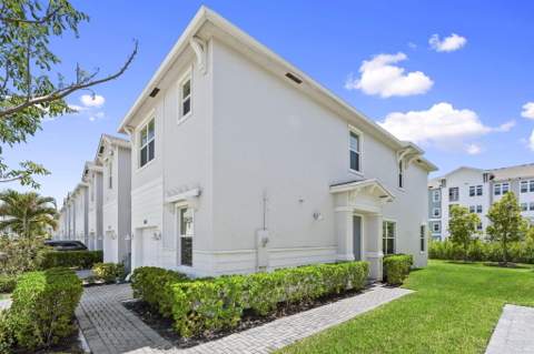 840 SE Grovebush Lane, Port St. Lucie FL - photo 17 of 30
