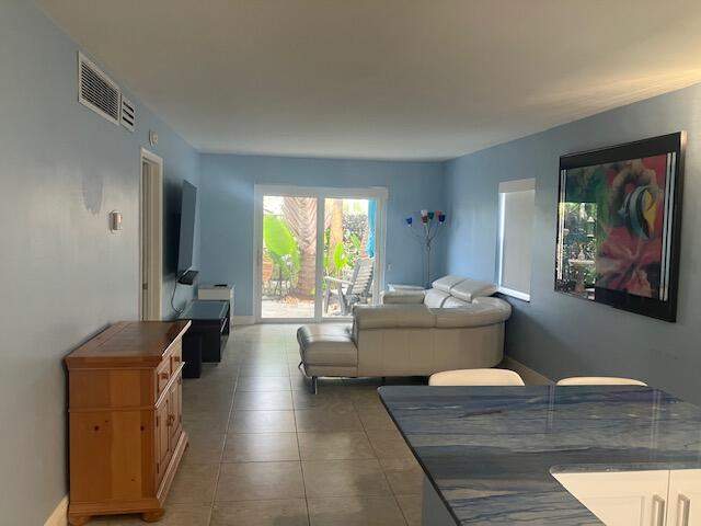 2 bedroom Condominium at 2901 NE 51st Street #5, Waterview Condo, Fort Lauderdale — photo 2