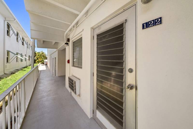 0 bedroom Stock Cooperative at 4001 S Ocean Boulevard #122, Tropicana Gardens Inc, South Palm Beach — photo 5