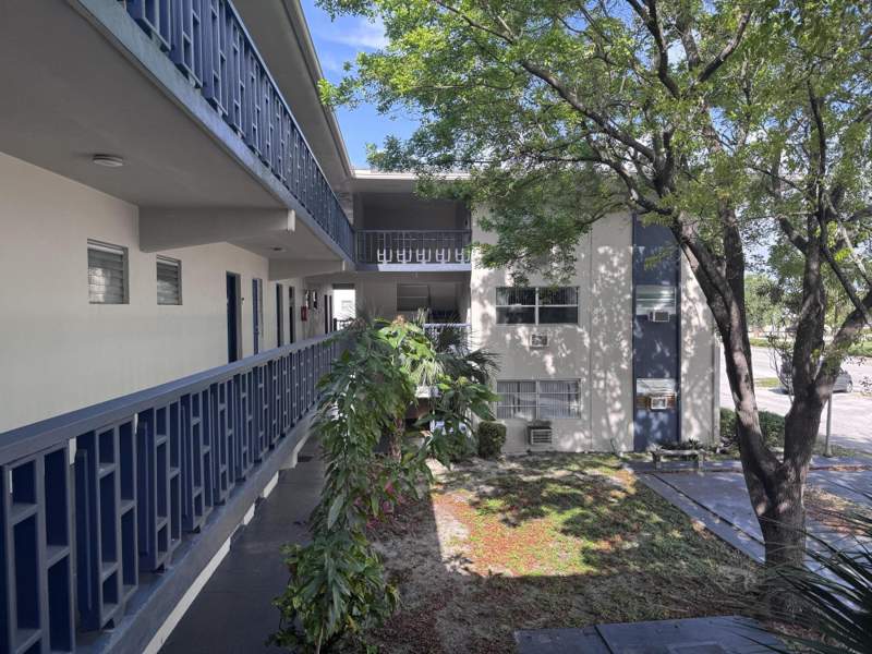 1 bedroom Condominium at 1150 E Sample Road #204, Haven House No 2 Condo, Pompano Beach — photo 3