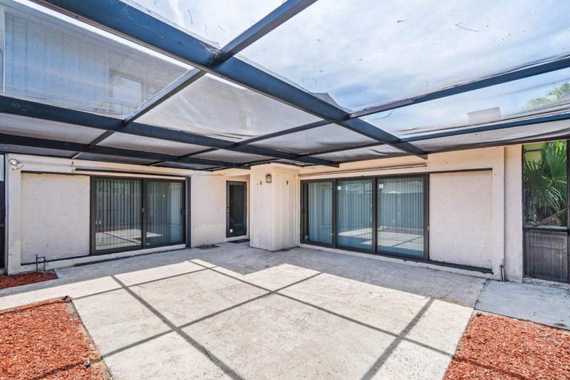 3 bedroom Townhouse at 4585 Holly Lake Drive, Country As, Lake Worth — photo 5