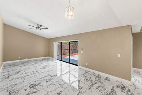4585 Holly Lake Drive, Lake Worth FL - photo 10 of 32
