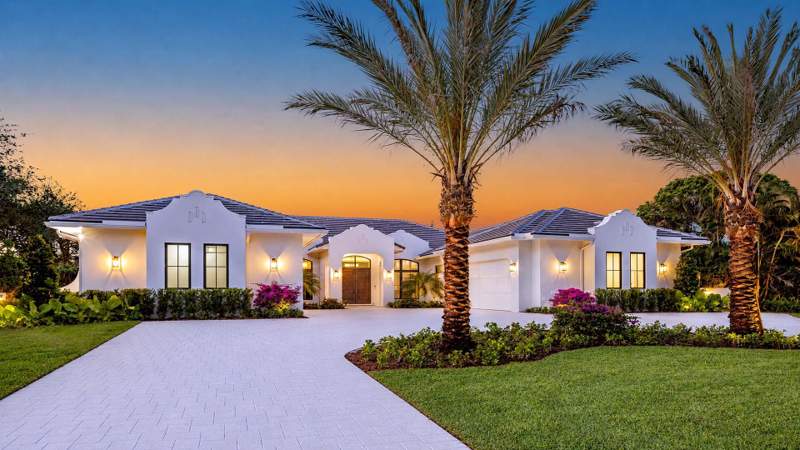 5 bedroom Single Family Residence at 2775 Ave Au Soleil, Place Au Soliel, Gulf Stream — photo 2