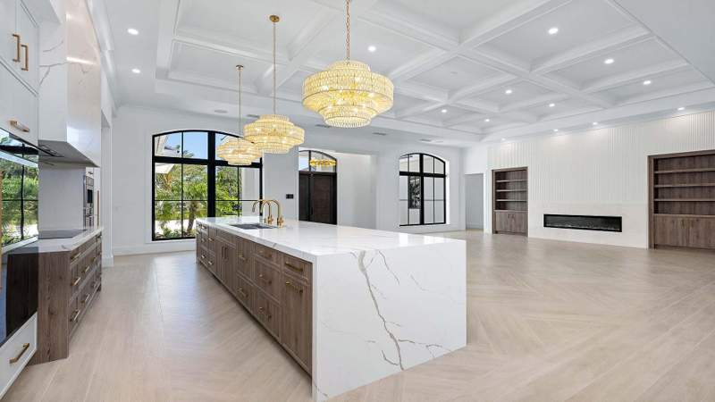 5 bedroom Single Family Residence at 2775 Ave Au Soleil, Place Au Soliel, Gulf Stream — photo 4