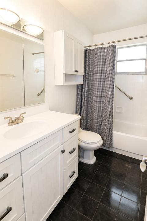 2929 SE Ocean Boulevard #106-10, Stuart FL - photo 16 of 19