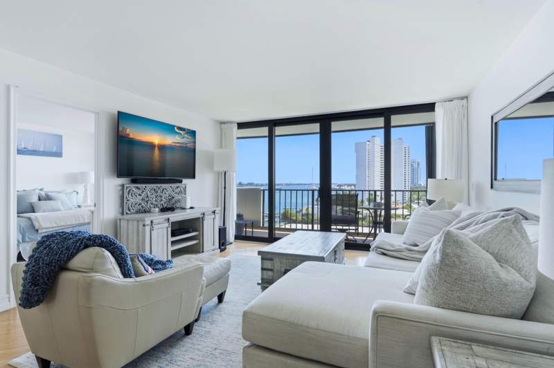 2 bedroom Condominium at 5600 N Flagler Drive #Unit 910, Palm Beach House Condo, West Palm Beach — photo 3