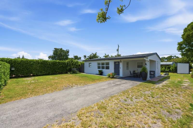 2 bedroom Single Family Residence at 330 NE 59th Court, Collier Estates 1st Add, Oakland Park — photo 2