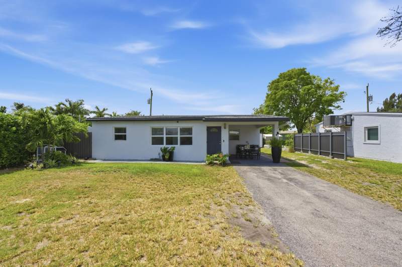 2 bedroom Single Family Residence at 330 NE 59th Court, Collier Estates 1st Add, Oakland Park — photo 4