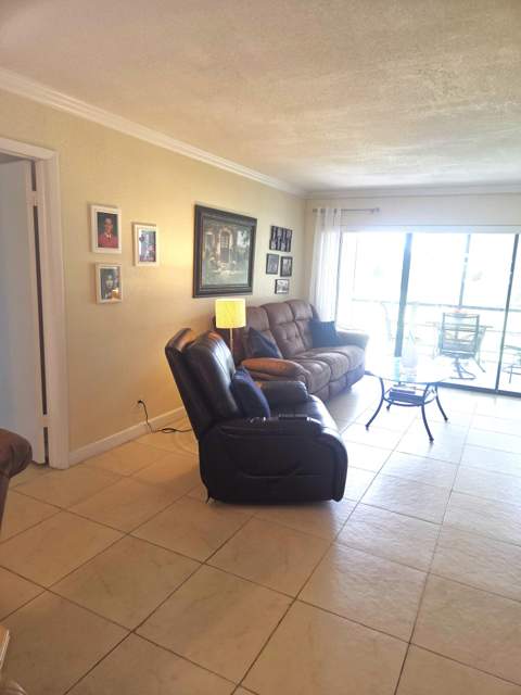 5715 Fairway Park Drive #201, Boynton Beach FL - photo 10 of 37
