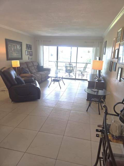 5715 Fairway Park Drive #201, Boynton Beach FL - photo 11 of 37