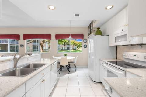 7735 Yardley Drive #103, Tamarac FL - photo 15 of 29