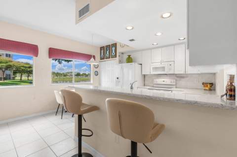 7735 Yardley Drive #103, Tamarac FL - photo 18 of 29