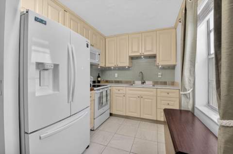 502 Normandy K, Delray Beach FL - photo 8 of 65