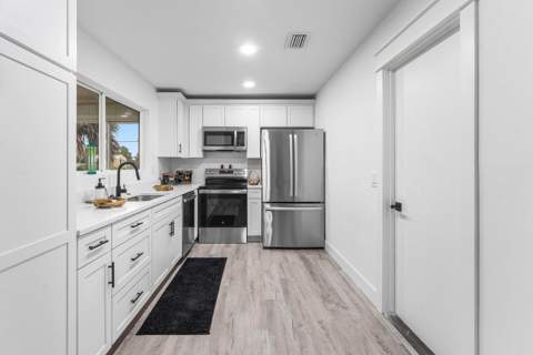 2937 SE Ironton Avenue, Port St. Lucie FL - photo 9 of 46