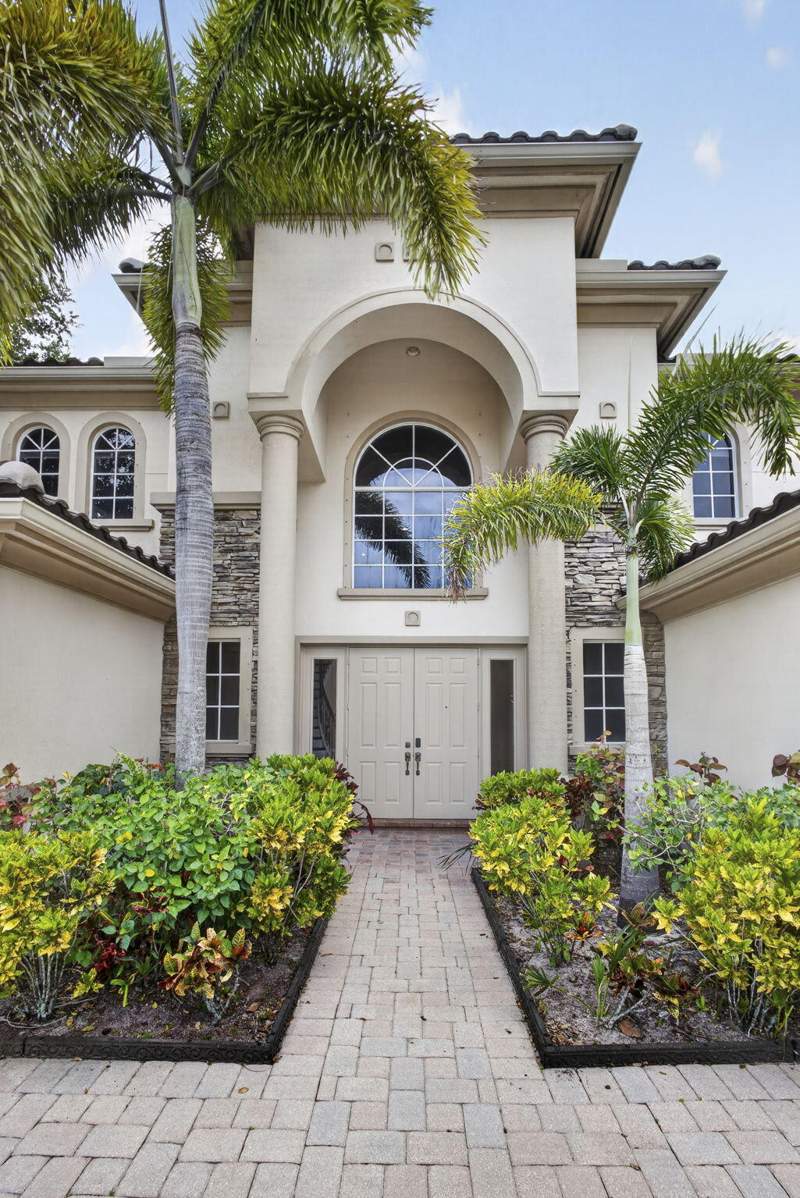 5 bedroom Single Family Residence at 625 Glenfield Way, Wellington View, Royal Palm Beach — photo 3