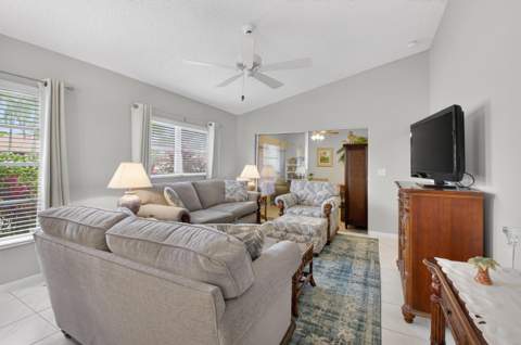 8130 Springtree Road #A, Boca Raton FL - photo 9 of 71