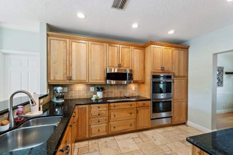 10295 Allamanda Boulevard, Palm Beach Gardens FL - photo 13 of 53