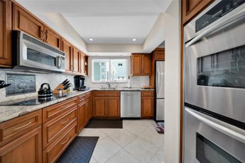 5400 N Ocean Boulevard #32, Lauderdale-By-The-Sea FL - photo 17 of 31
