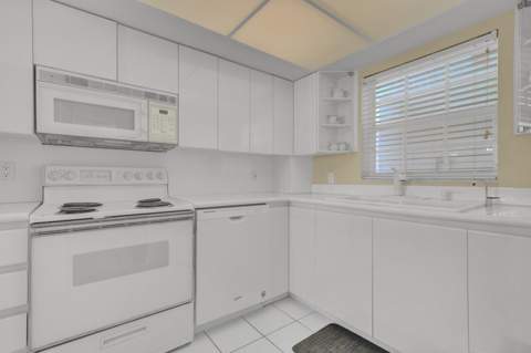 140 NE 28th Avenue #502, Pompano Beach FL - photo 9 of 44