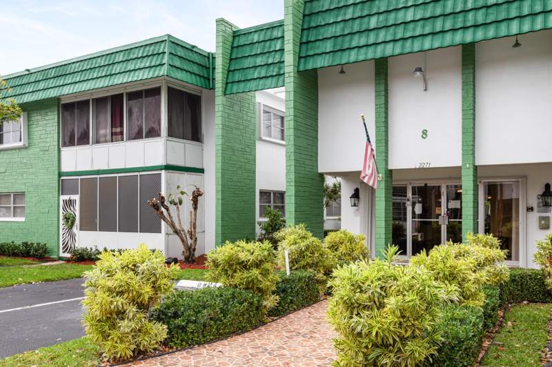 2 bedroom Condominium at 2271 NW 48th Terrace #111, Castle Apartments 8 Condo, Lauderhill — photo 2