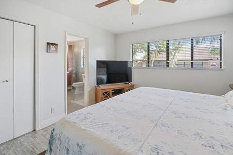 7620 NW 79th Avenue #J8, Tamarac FL - photo 11 of 25