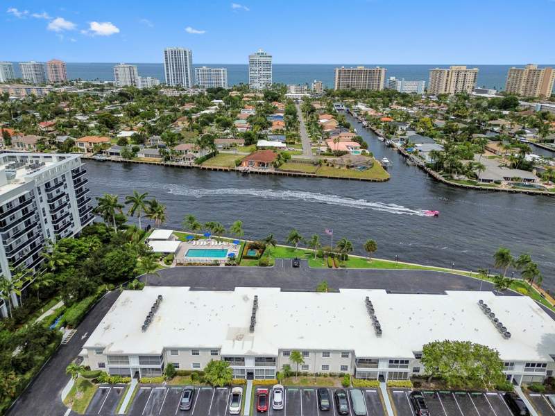 2 bedroom Condominium at 6309 Bay Club Drive ##3, Bay Colony Club, Fort Lauderdale — photo 3