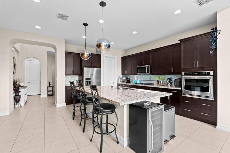 5 bedroom Single Family Residence at 8845 Watercrest Circle, Watercrest, Parkland — photo 4