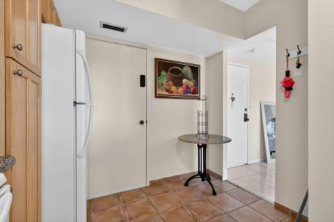 4330 Hillcrest Drive #302, Hollywood FL - photo 13 of 45