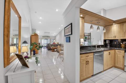 10039 Andrea Lane #A, Boynton Beach FL - photo 9 of 59