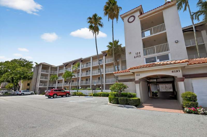2 bedroom Condominium at 6193 Pointe Regal Circle #402, Huntington Pointe, Delray Beach — photo 3