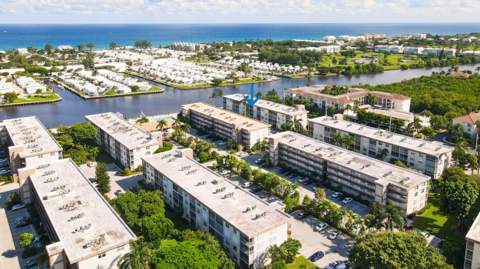 2018 S Federal Highway #205, Boynton Beach FL - photo 11 of 16