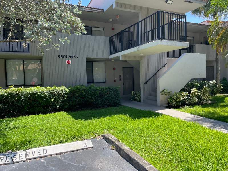 4 bedroom Condominium at 9509 SW 1st Court, Rivers Edge At Oakwood, Coral Springs — photo 2