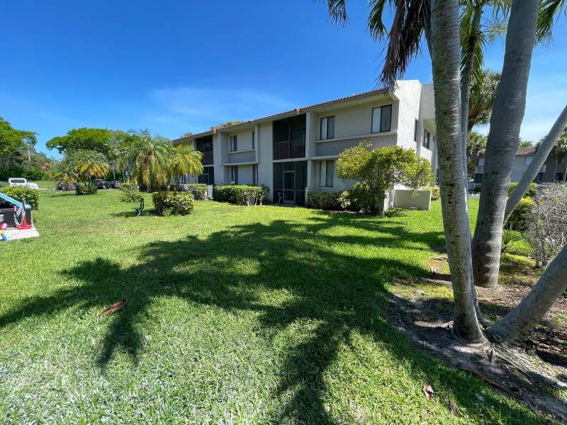 4 bedroom Condominium at 9509 SW 1st Court, Rivers Edge At Oakwood, Coral Springs — photo 3