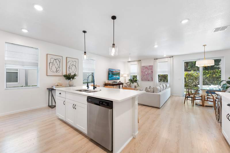 3 bedroom Townhouse at 1780 Lindley Street, Enclave At Mangonia Park, Mangonia Park — photo 3