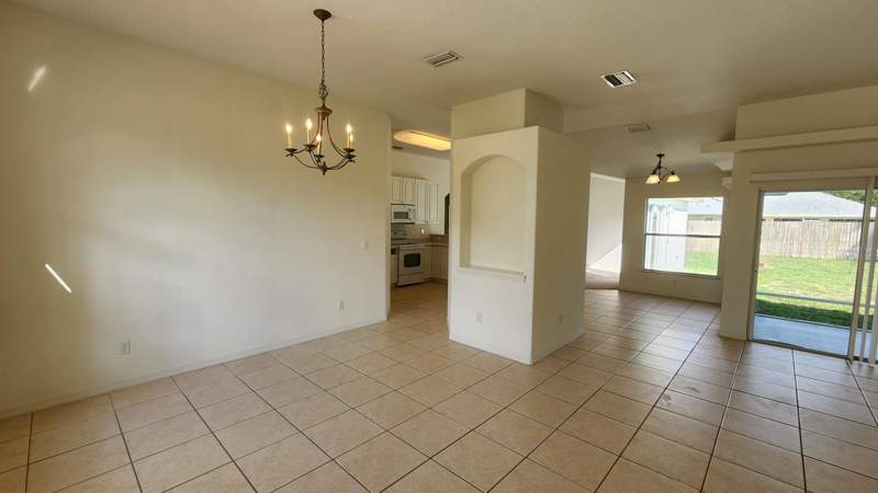 4 bedroom Single Family Residence at 474 SW Namoit Place, Port St Lucie Section 34, Port St. Lucie — photo 5
