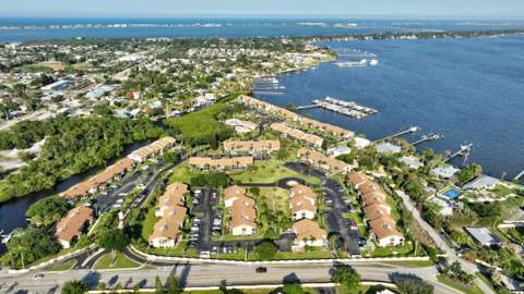 1600 NE Dixie Highway #9 104, Jensen Beach FL - photo 15 of 23