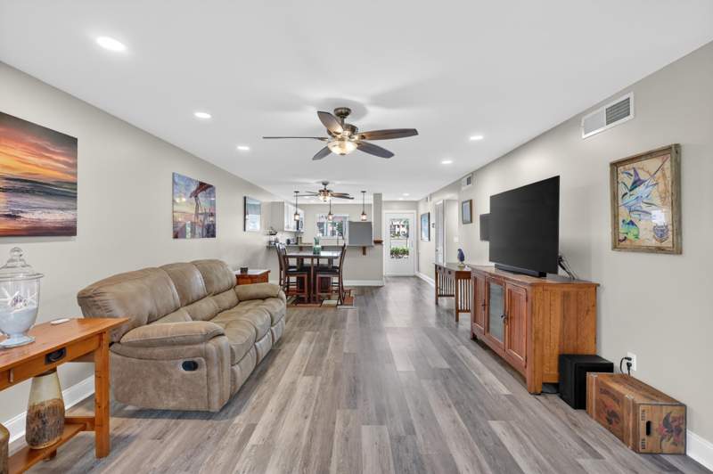 2 bedroom Condominium at 1600 NE Dixie Highway #9 104, River Club Condo, Jensen Beach — photo 5