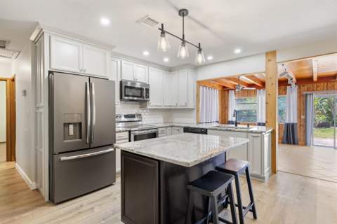 7403 Miramar Avenue, Fort Pierce FL - photo 8 of 36