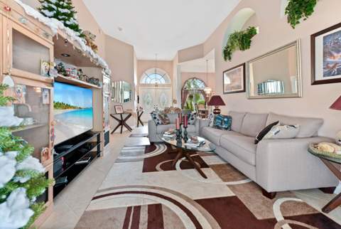 7734 Belmont Drive, Lake Worth FL - photo 10 of 37