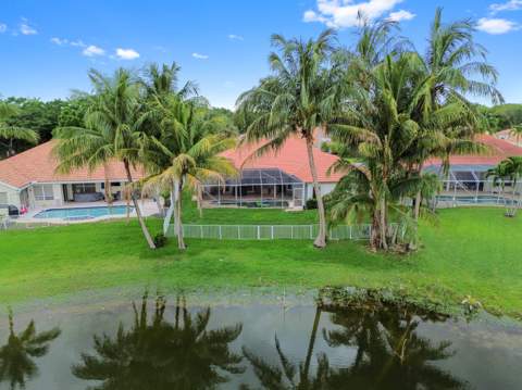 7734 Belmont Drive, Lake Worth FL - photo 7 of 37