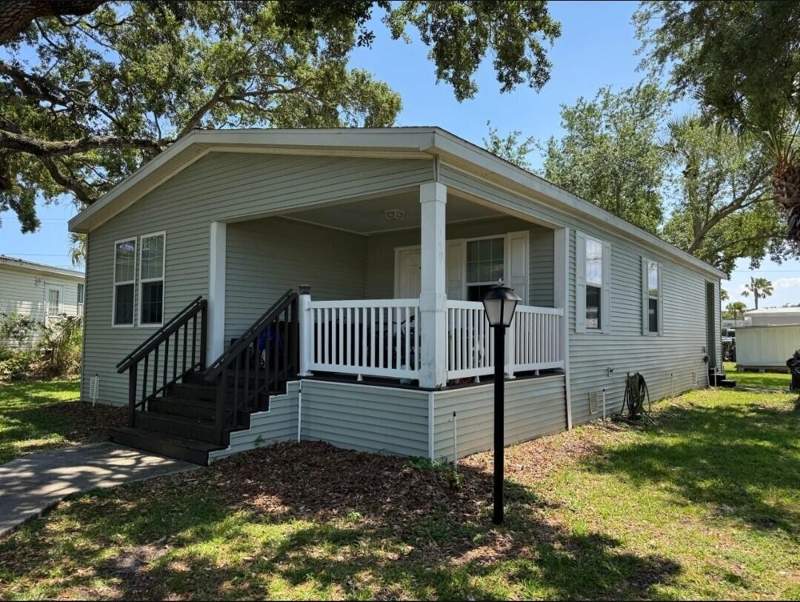 3 bedroom Manufactured Home at 2555 Pga Boulevard #149, The Meadows Florida, Palm Beach Gardens — photo 3