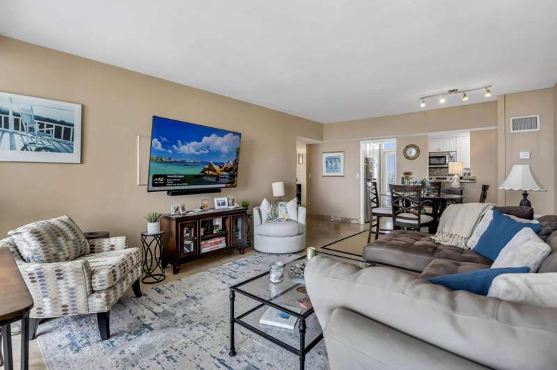 1 bedroom Stock Cooperative at 1920 S Ocean Drive #1009, Atlantic Towers Co-Op, Fort Lauderdale — photo 5