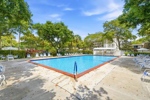 3800 Oaks Clubhouse Drive #410, Pompano Beach FL - photo 23 of 24