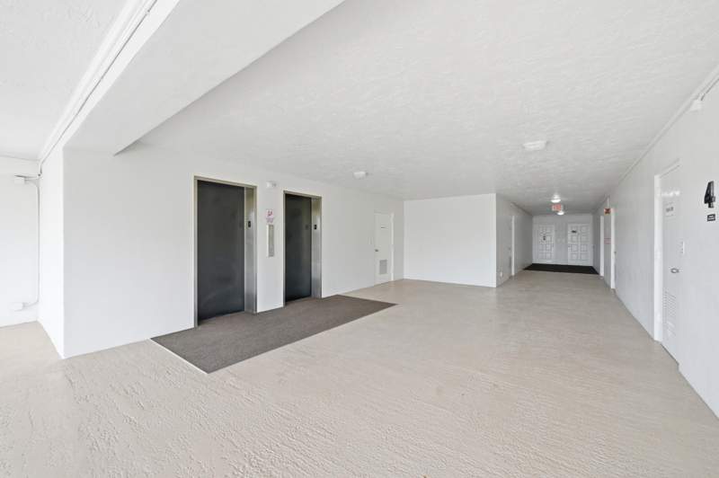 3 bedroom Condominium at 3800 Oaks Clubhouse Drive #410, Palm-Aire Country Club, Pompano Beach — photo 3