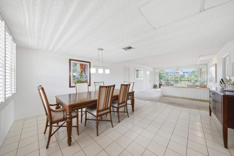 3 bedroom Condominium at 3800 Oaks Clubhouse Drive #410, Palm-Aire Country Club, Pompano Beach — photo 5
