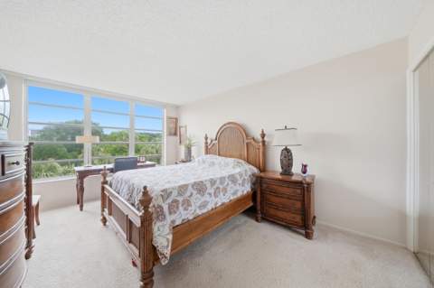 3800 Oaks Clubhouse Drive #410, Pompano Beach FL - photo 13 of 24