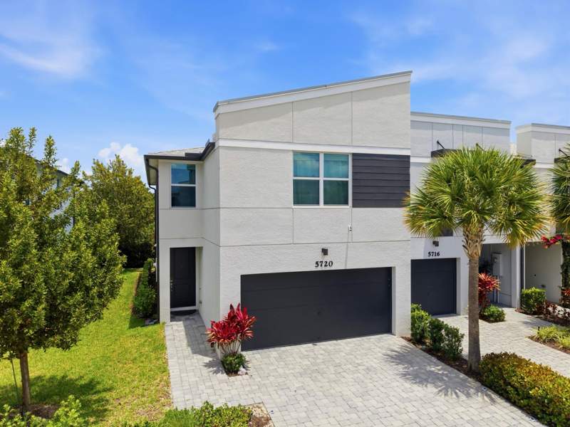 3 bedroom Townhouse at 5720 Mentmore Drive, Enclave At Mangonia Park, West Palm Beach — photo 2