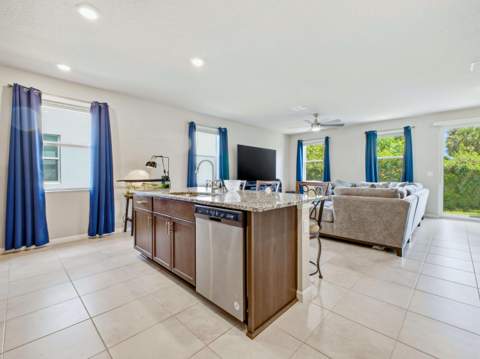 5720 Mentmore Drive, West Palm Beach FL - photo 12 of 52